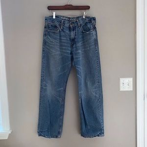 Mens American Eagle Medium-light wash, relaxed jeans, 33